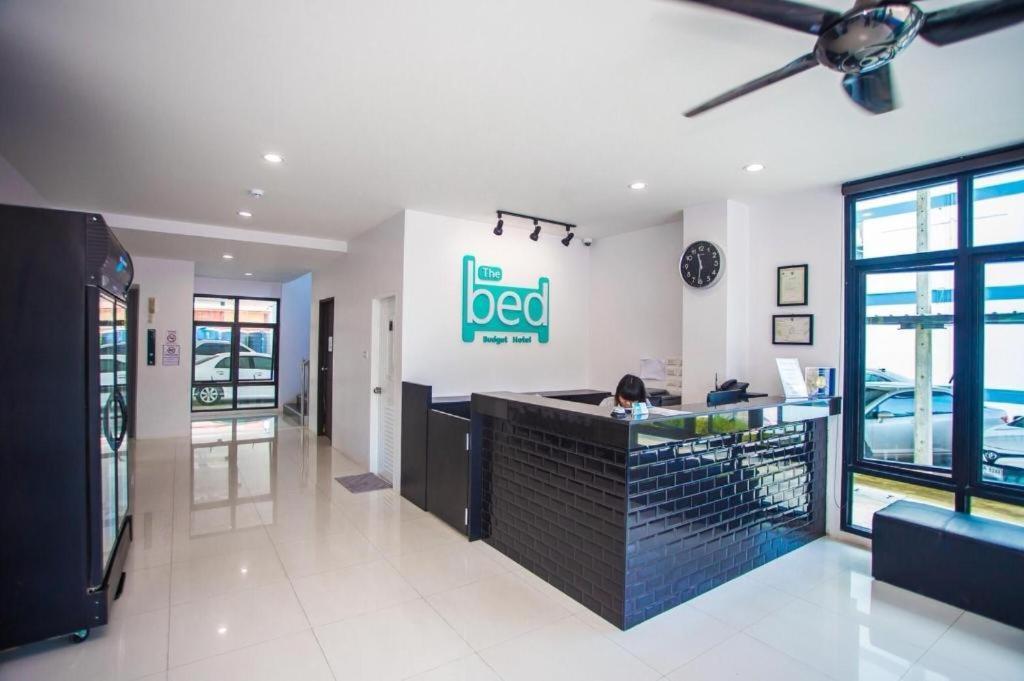 The Bed Hotel Пхитсанулок Экстерьер фото